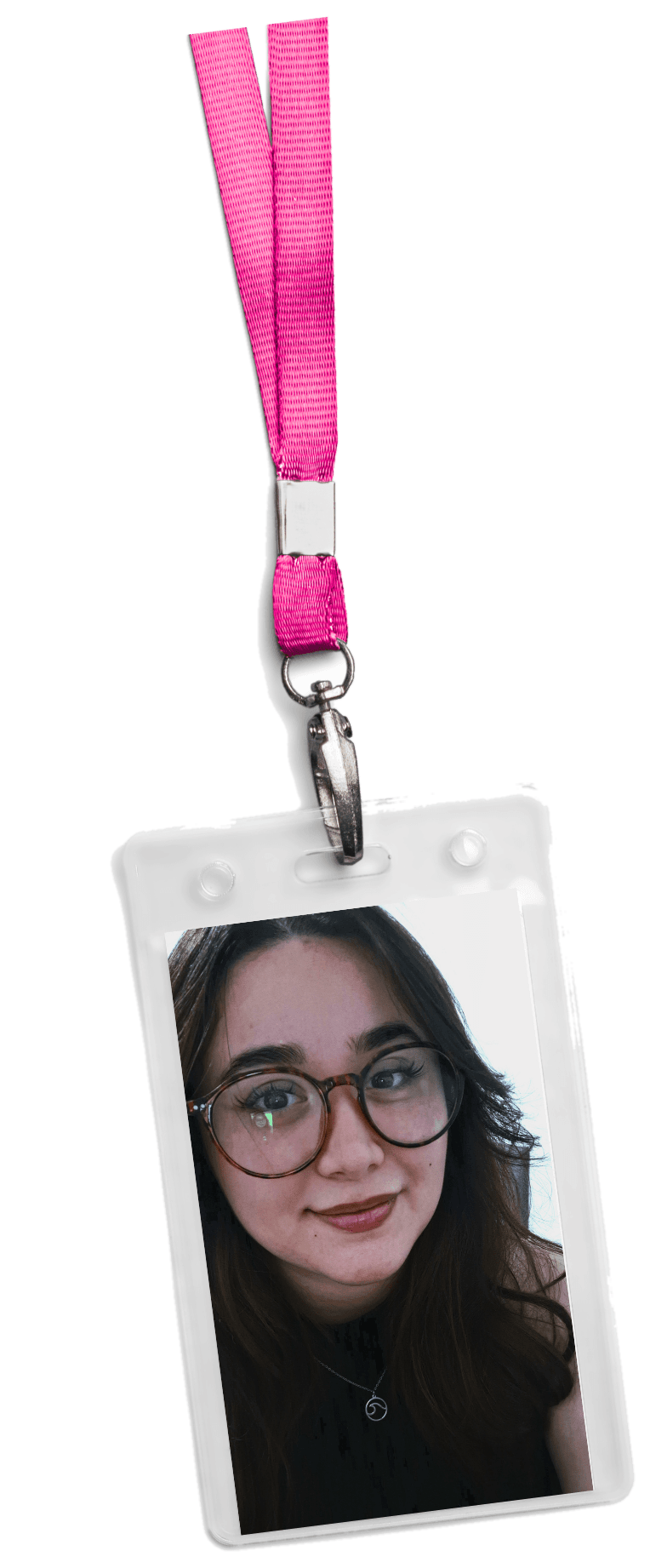 Crachá com a foto de Juliana Rodrigues, pendurado num cordão rosa